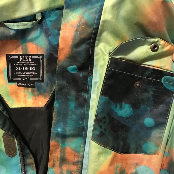 XL Nike Stormfit Bellevue Snowboarding Jacket - Picture 4 of 4